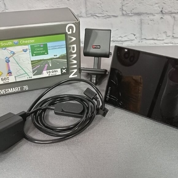 Garmin GPS DriveSmart 76 EX 7-inch Car Portable GPS Navigator with Voice Assist - Picture 8 of 11